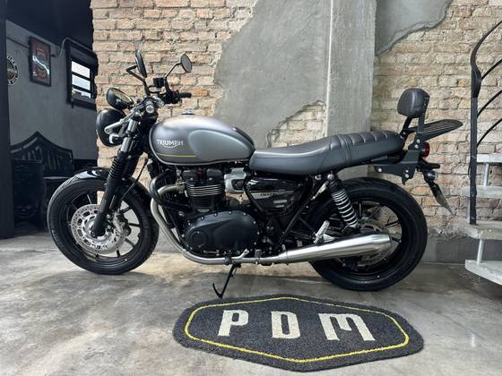 TRIUMPH SPEED TWIN 